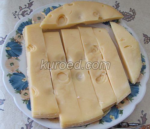 Картофельные пирожки с сыром, пошаговое приготовление  - Нарезать  сыр