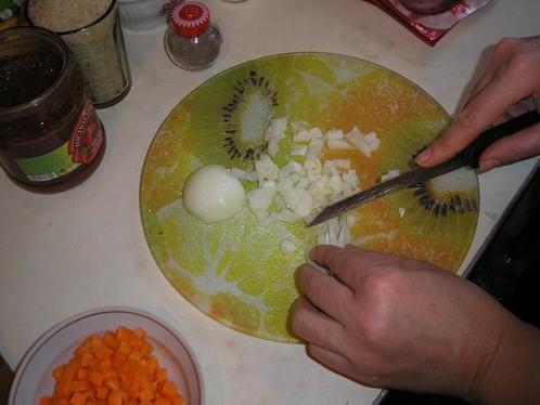 Суп харчо, пошаговое - нарезать лук