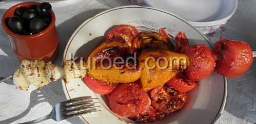 Шашлык из помидоров, лука и болгарского перца