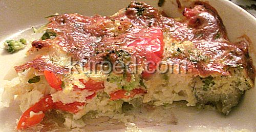 Запеканка из цветной капусты, брокколи, кабачков, баклажанов и болгарского перца, срез