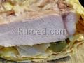 Свинина, запеченная в лаваше с луком и сельдереем 