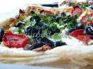 Слоеный пирог-галета с фетой, маслинами и помидорами