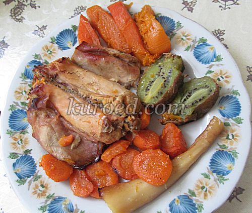 Запеченный кролик с тыквой и овощами