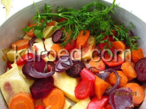 запеченные овощи - морковь, тыква, кабачок, свекла, лук в форме