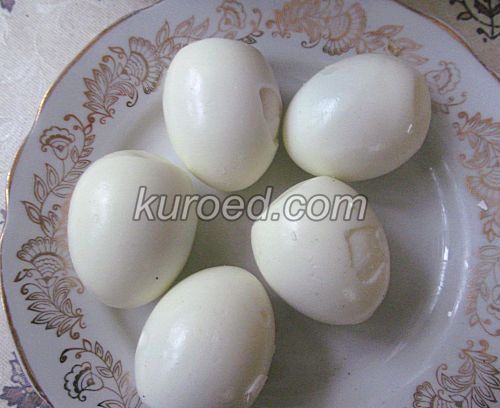 Пирожки с капустой и яйцами, пошаговое приготовление - сварить яйца