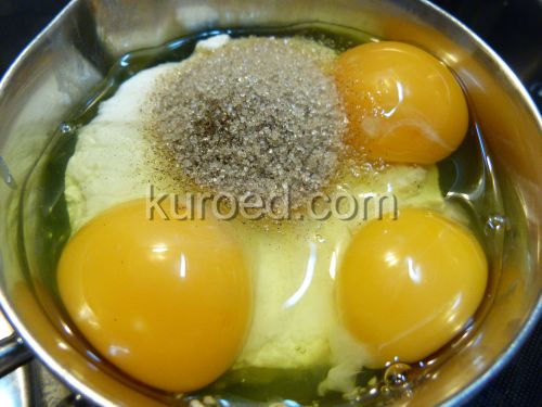 Творожное суфле, пошаговое приготовление - смешать яйца, сахар и творог