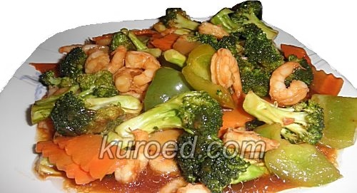 Креветки с овощами в соусе